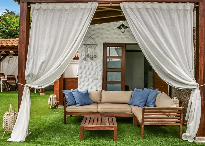 Lux 2br Pool Terrace